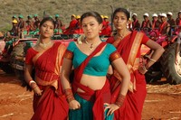 Idhayam Thiraiarangam Spicy Pics